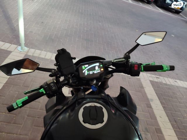 קאוואסאקי Z900