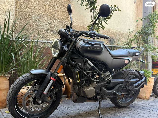 הוסקוורנה SVARTPILEN 125