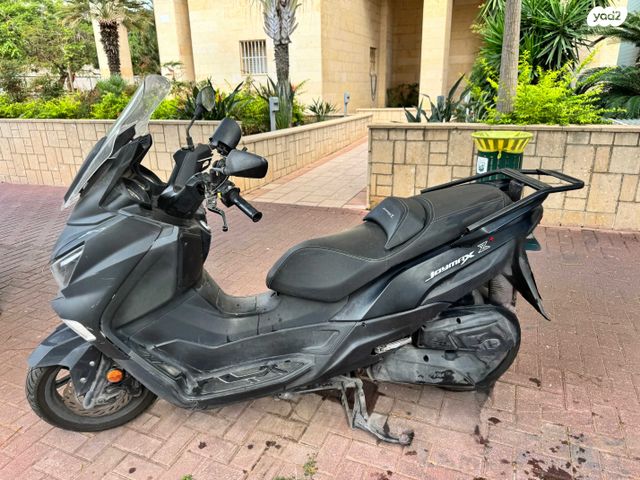 מודעת רכב סאן יאנג ג'וי-מקס Z-250
