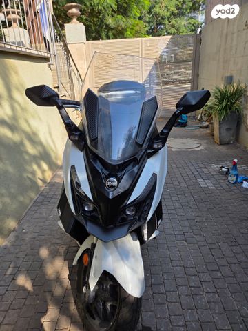 מודעת רכב סאן יאנג קרוזים