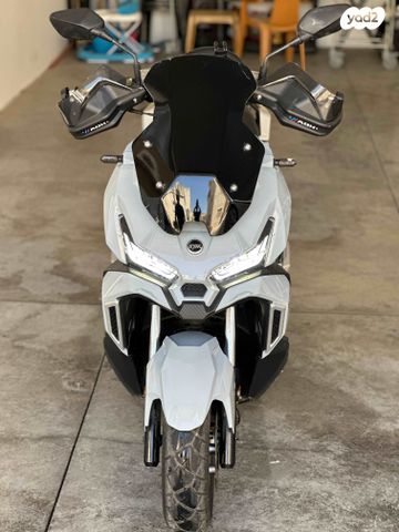 סאן יאנג 125ADX