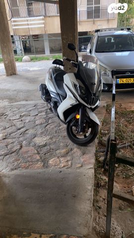 מודעת רכב קימקו דאון-טאון 250