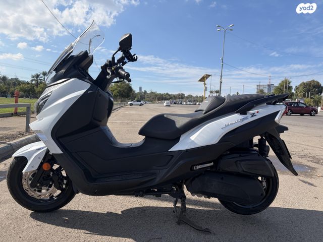 מודעת רכב סאן יאנג ג'וי-מקס Z-250