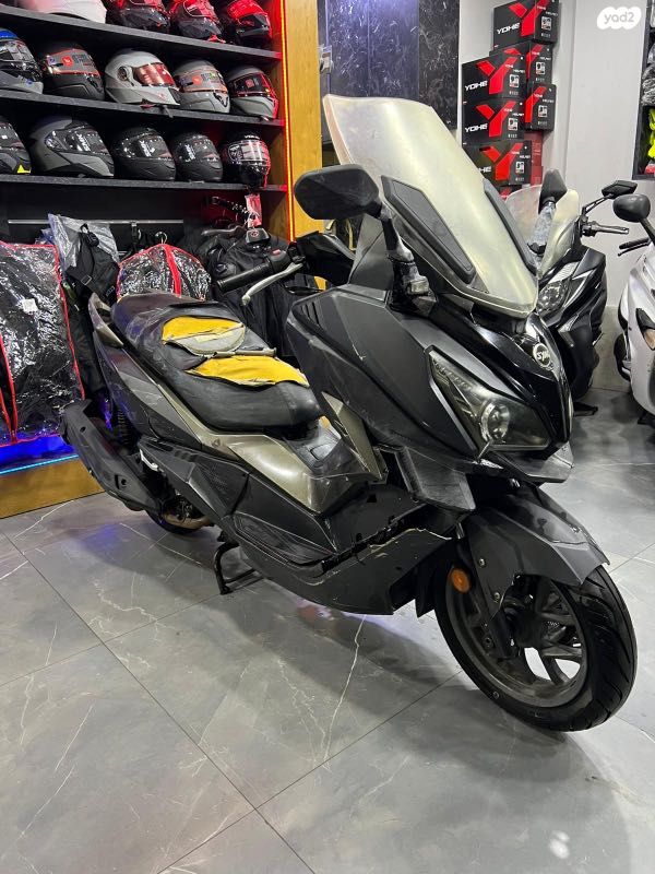 מודעת רכב סאן יאנג קרוזים 250