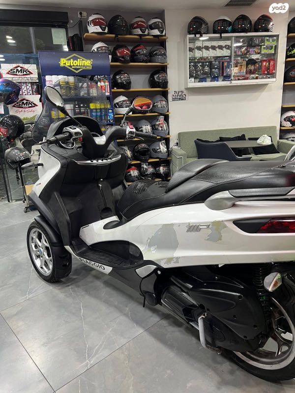 מודעת רכב פיאג'ו MP3 300