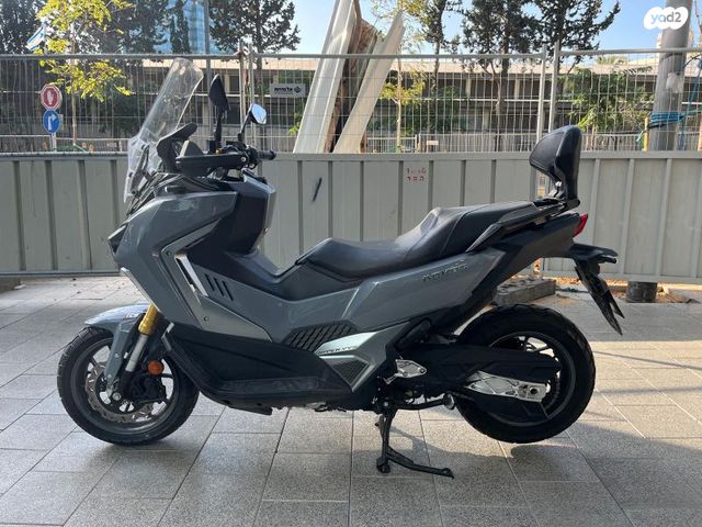 סאן יאנג ADX400