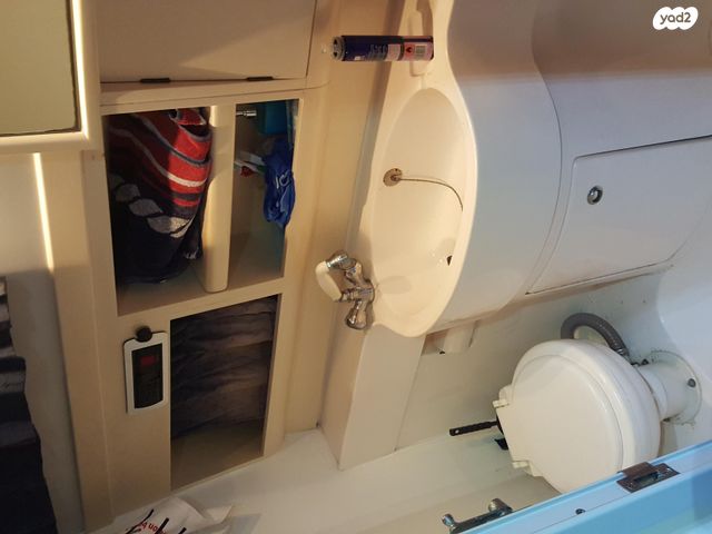 יאכטות - סירות מנוע