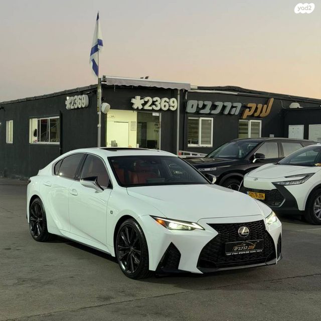 מודעת רכב לקסוס IS