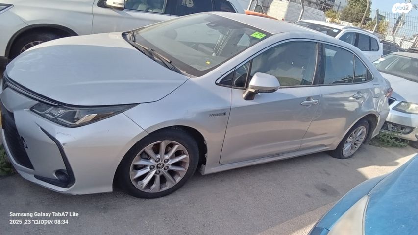 מודעת רכב טויוטה קורולה