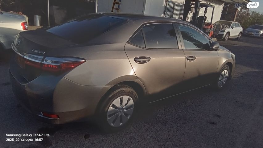 מודעת רכב טויוטה קורולה 2