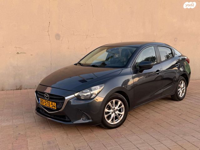 מודעת רכב מאזדה 2