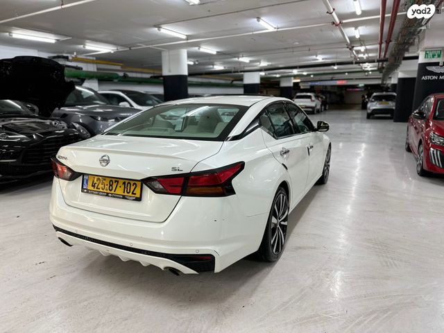 ניסאן אלטימה