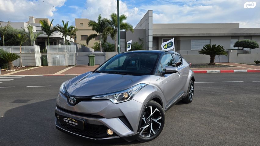 מודעת רכב טויוטה C-HR