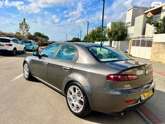 אלפא רומיאו 159