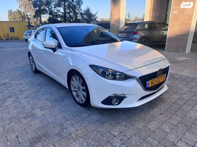 מודעת רכב מאזדה 3