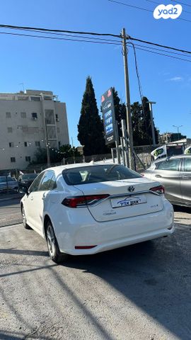 טויוטה קורולה