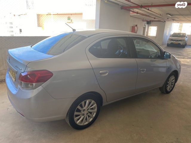 מיצובישי אטראז'