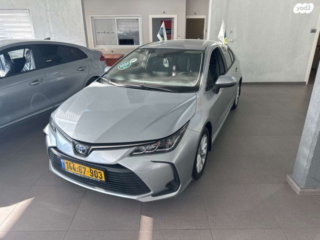 מודעת רכב טויוטה קורולה