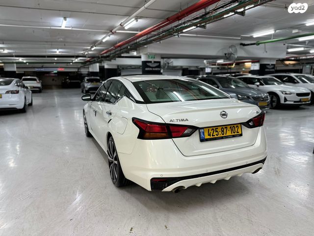 ניסאן אלטימה