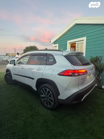 טויוטה קורולה קרוס