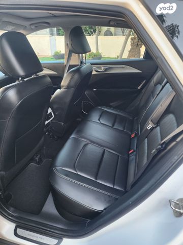 ג׳ילי Geometry C