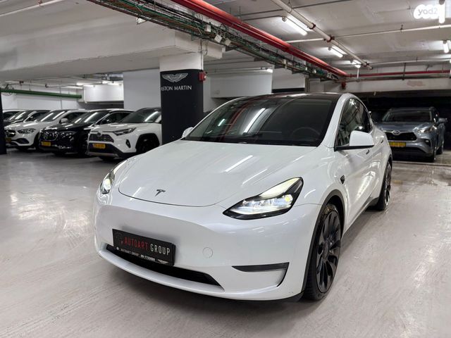 מודעת רכב טסלה מודל Y