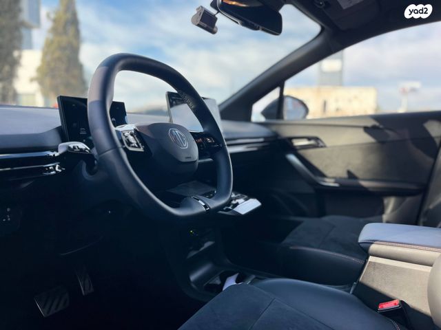 מודעת רכב אם ג'י MG4 1