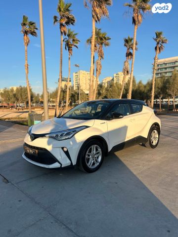 מודעת רכב טויוטה C-HR