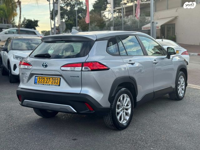 טויוטה קורולה קרוס