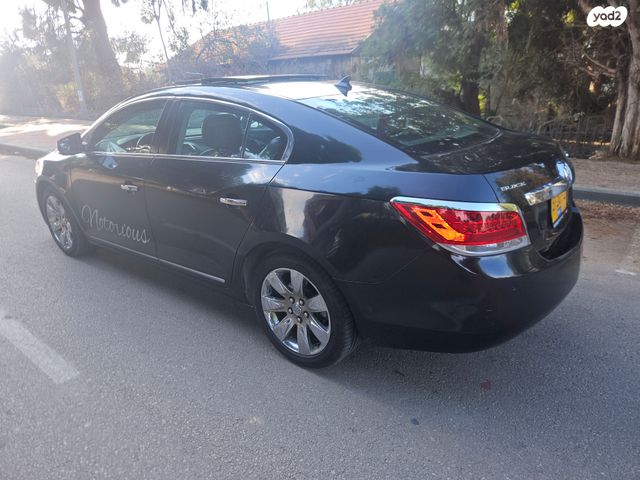 ביואיק לה-קרוס