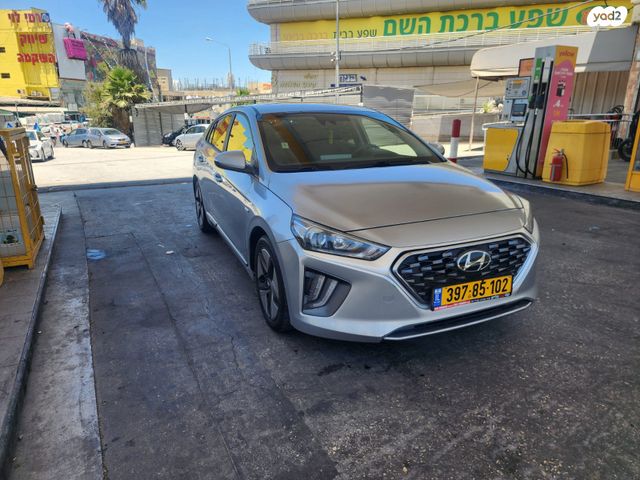 יונדאי איוניק