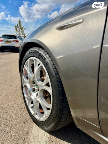 אלפא רומיאו 159