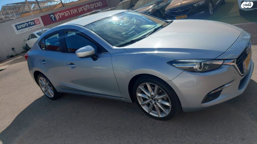 מאזדה 3