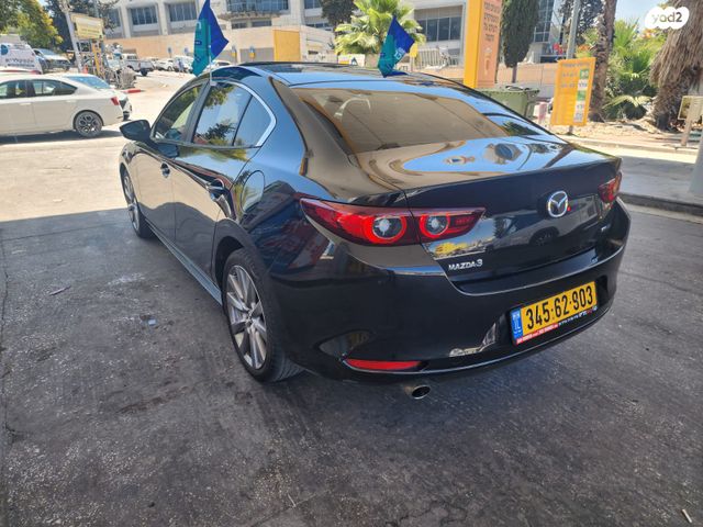 מאזדה 3