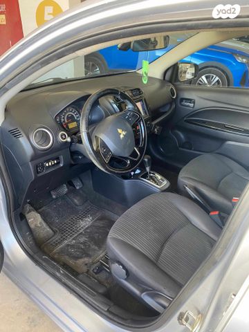 מיצובישי אטראז'