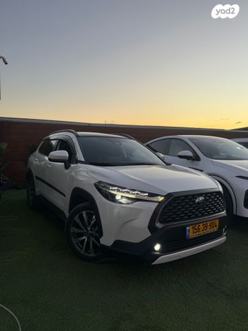 טויוטה קורולה קרוס