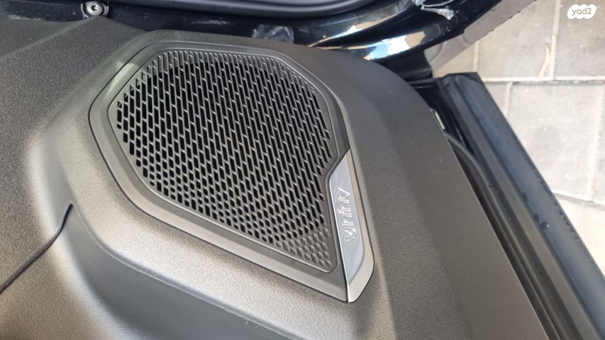 לינק אנד קו 01