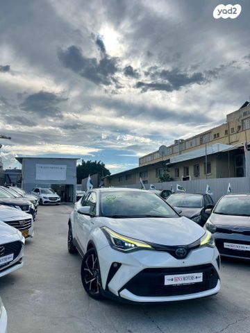 מודעת רכב טויוטה C-HR