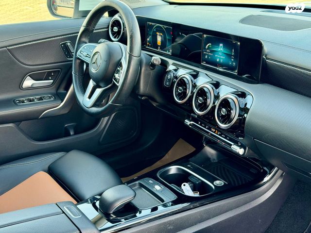 מרצדס-בנץ CLA