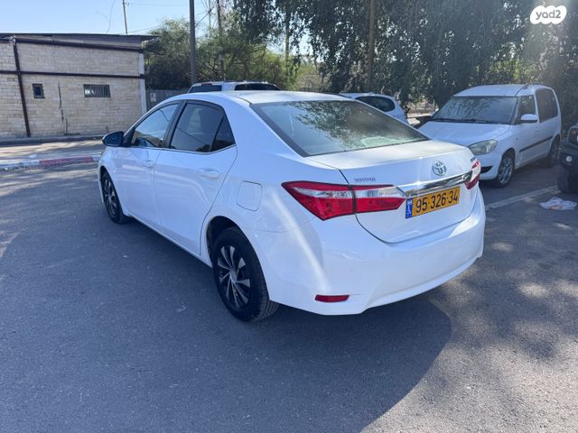 טויוטה קורולה