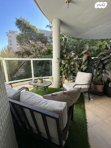 דירה, אורי צבי גרינברג 23, בן גוריון, חולון