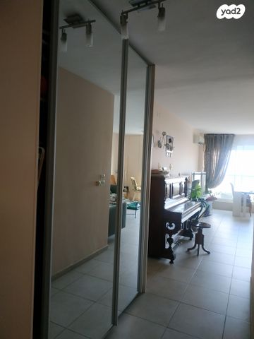 ד"ר ארתור בירם 3