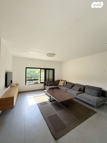 מלכי יהודה 18