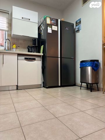 דירה, אורי צבי גרינברג 23, בן גוריון, חולון