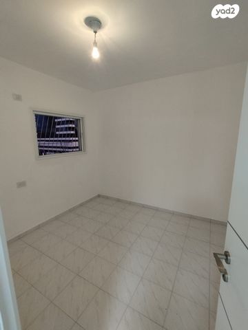 דירה, דרך זאב ז'בוטינסקי 3, אזור תעשיה צפון, בני ברק