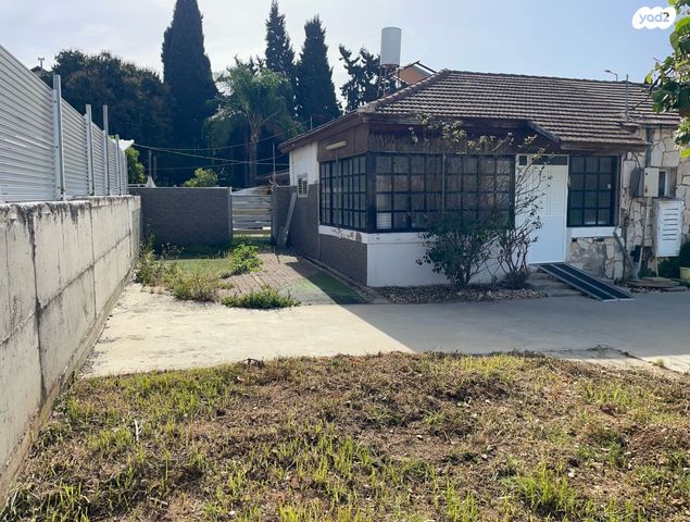 בית פרטי/ קוטג', הפרח 107, שיכוני המזרח, ראשון לציון