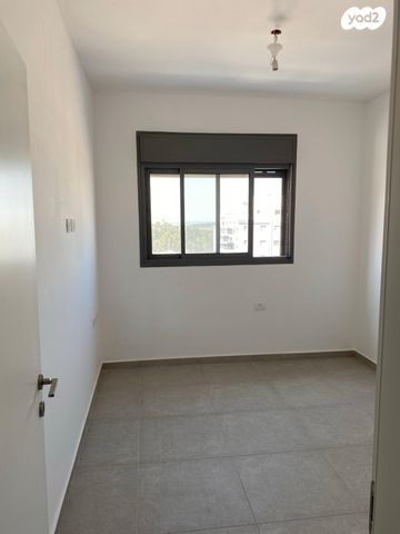 דירה, סביון 32, הפרחים, חריש