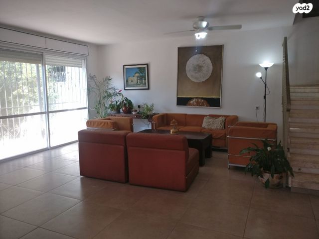 בית פרטי/ קוטג', החבצלת 16, גבעת שרת, בית שמש