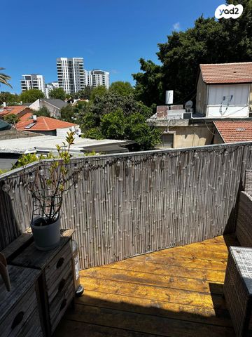 דירה, שירת גאולים 20, נווה ישראל, הרצליה