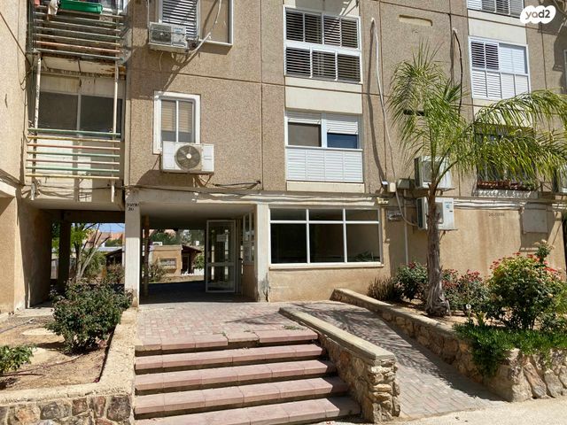 דירה, שמעון 20, לבאות, ערד